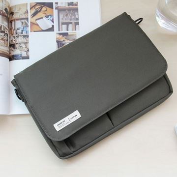 Picture of LIHIT LAB. SMART FIT系列 B5簡約耐磨隨身包